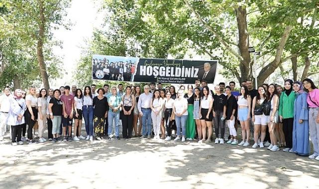 Burhaniye Belediyesi’nden 4.500.000 TL geri ödemesiz burs desteği