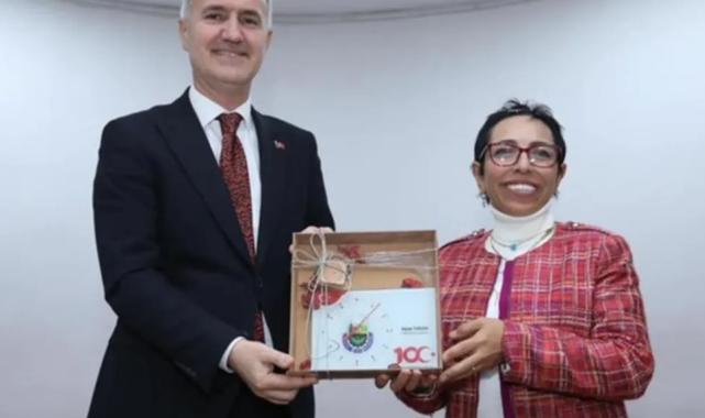 Bursa İnegöl’de bu kez Yunus Emre’den ‘genç’ baktı