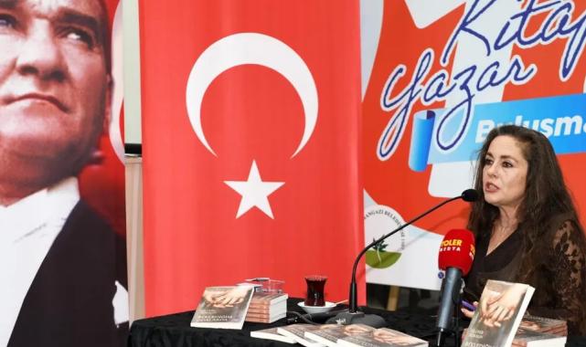 Bursa Osmangazi’de Nilüfer Açıkalın edebiyatseverlerle buluştu