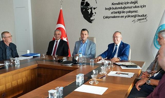 Büyükşehir, Tarımda Verimli Su Kullanımı için Sulama Kooperatifleri ile Bir Araya Geldi