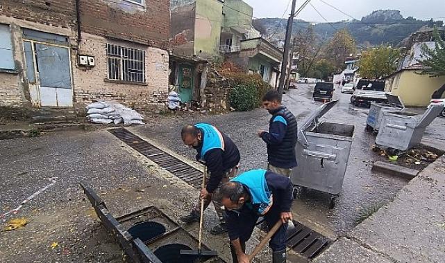 Büyükşehir ve MASKİ Ekipleri Siddetli Yağış ve Fırtınaya Karşı Sahada