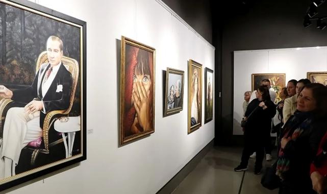 Büyüleyici reprodüksiyon resim sergisine yoğun ilgi