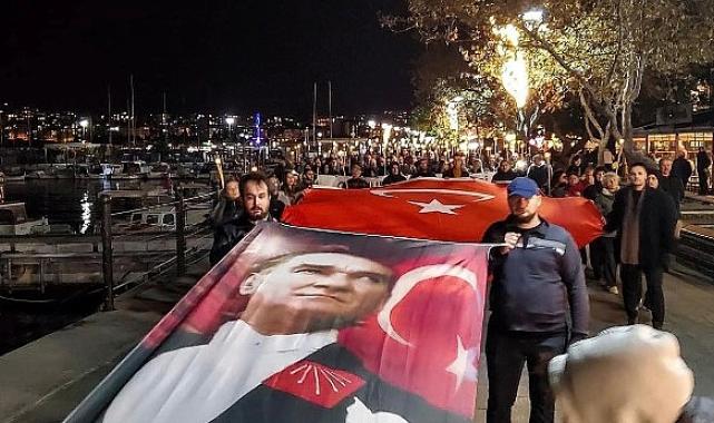 Çanakkale’de Atatürk Sevdalıları, Ata’ya Saygı İçin Yürüdü