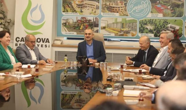 Çiftçi, birim müdürleriyle bir araya geldi