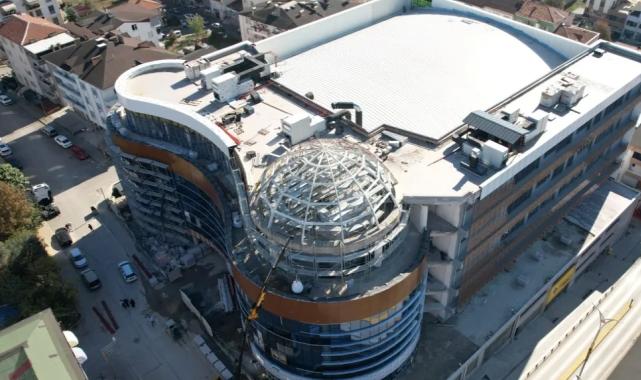 Derince’nin yeni belediye binası şekilleniyor