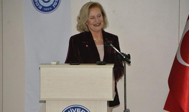 EÜ Hemşirelik Fakültesinde Prof. Dr. Zümrüt Başbakkal emekliliğe uğurlandı