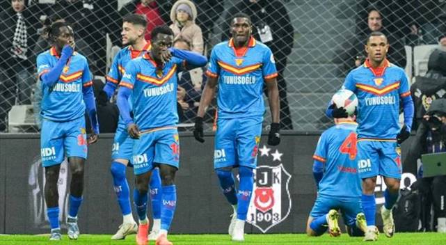 Beşiktaş 2-4 Göztepe (Maç Sonucu) Kartal evinde farklı kaybetti!