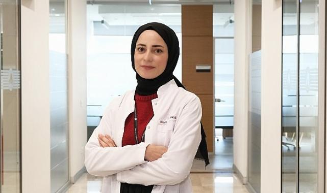 Güzel bir gülüş için diş pırlantasına ihtiyaç yok… Diş pırlantası kullananlar fırçalamayı ihmal etmemeli!