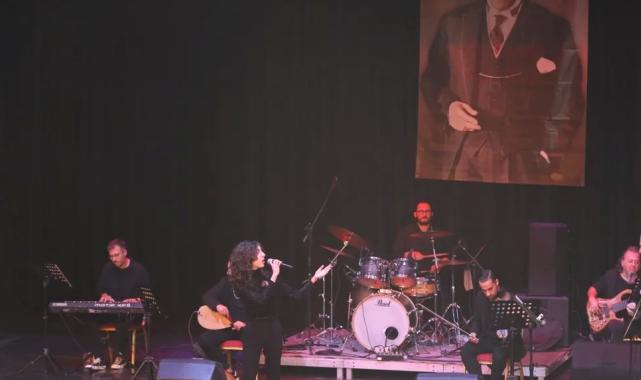 Güzelbahçeli gençler Atatürk için söyledi