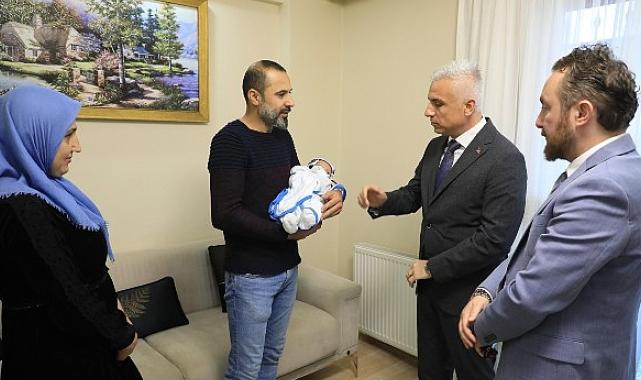 İETT’den Metrobüs Bebeğine Ziyaret