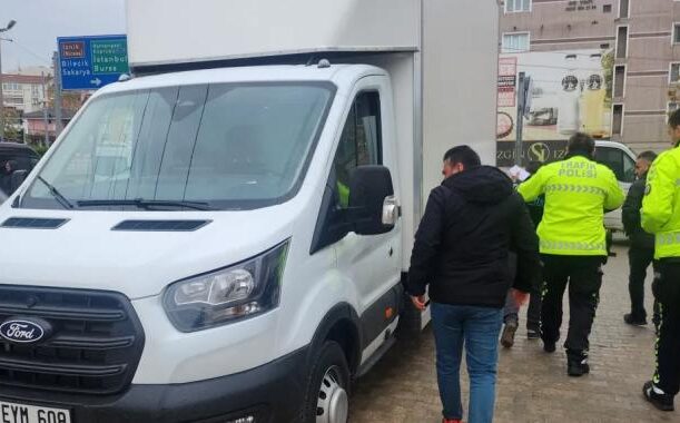 İkiz plakalı ticari araç Bursa polisine yakalandı