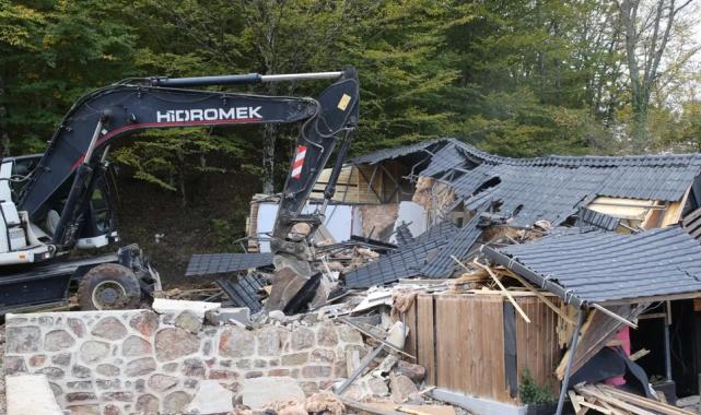 İstanbul Şile’deki 5 kaçak yapı kaldırıldı