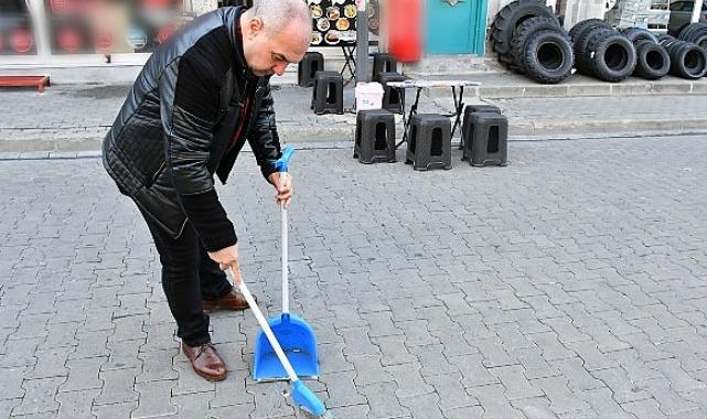 ‘İzmarit savaşçısı’ esnaf duyarlılığıyla örnek oluyor