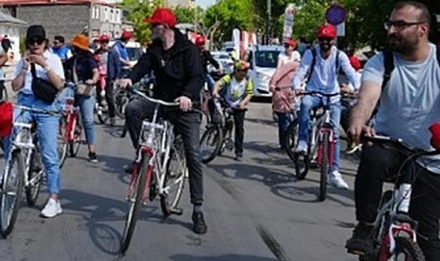 İzmir trafiğine ‘Bisiklet Sürüş Etkinliği’ ayarı