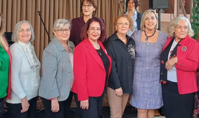 İzmir’de emekli öğretmenler buluştu