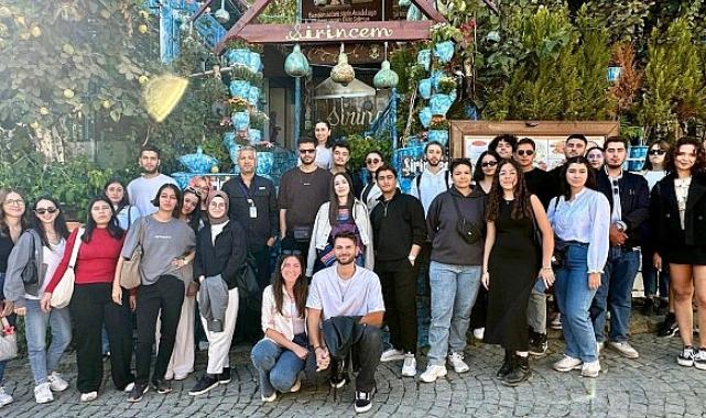 İzmir’de gençler için kültür gezileri başladı