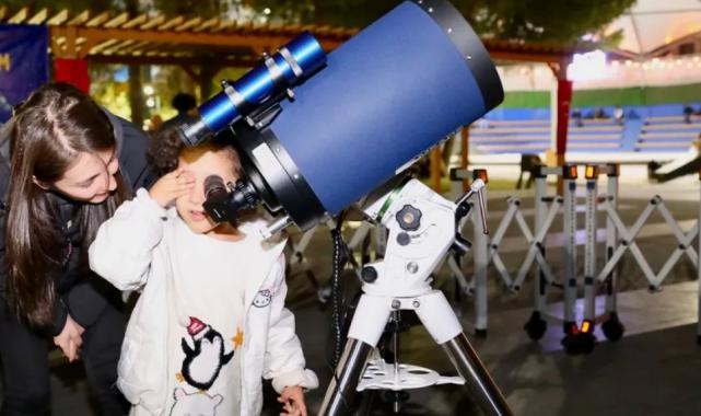 İzmir’de Karabağlarlı çocuklar gökyüzüyle buluştu