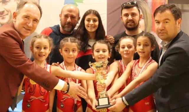 İzmit’te 101. yıla özel Cimnastik Turnuvası sonuçlandı