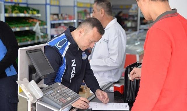 Kahramankazan’da belediye ekipleri zincir marketlerde denetim çalışmalarını sürdürüyor