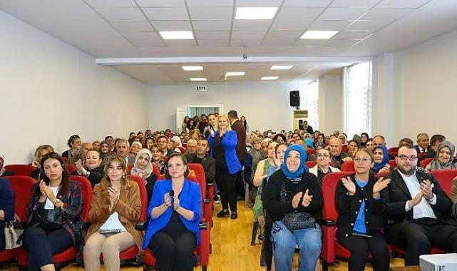 Karabağlar Belediyesi’nden Bağımlılıkla Mücadele Seminerleri başladı