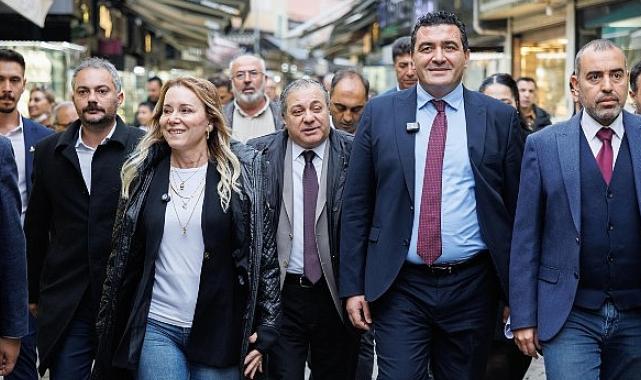 Karasu ve Mutlu sokakta halkın nabzını tuttu