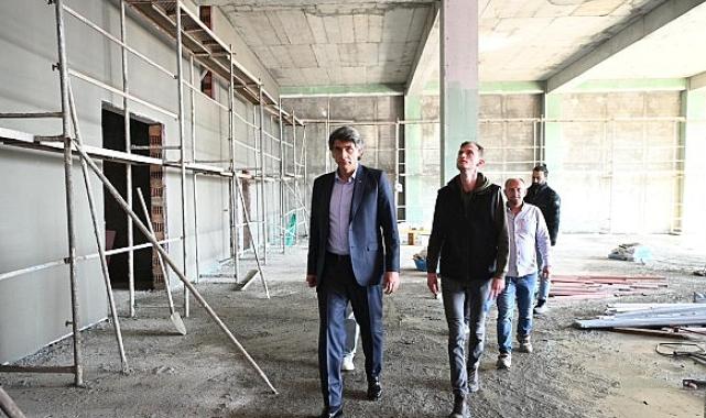 Kartepe Belediye Başkanı Av.M.Mustafa Kocaman, yapımı hızla devam eden Kartepe İtfaiye Müfreze binası çalışmalarını yerinde inceledi.