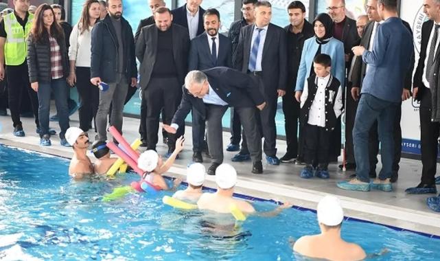 Kayseri Büyükşehir yüzmede engelleri kaldırdı