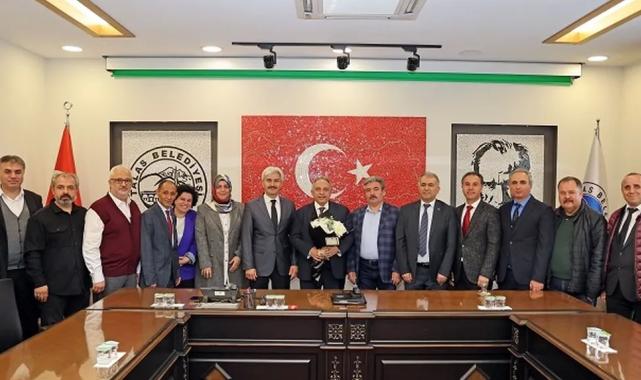 Kayseri Talas’ta öğretmenlerden Başkan Yalçın’a ziyaret