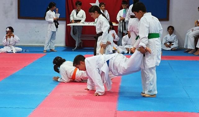 Kemer Belediye karate takımı kuşak atladı
