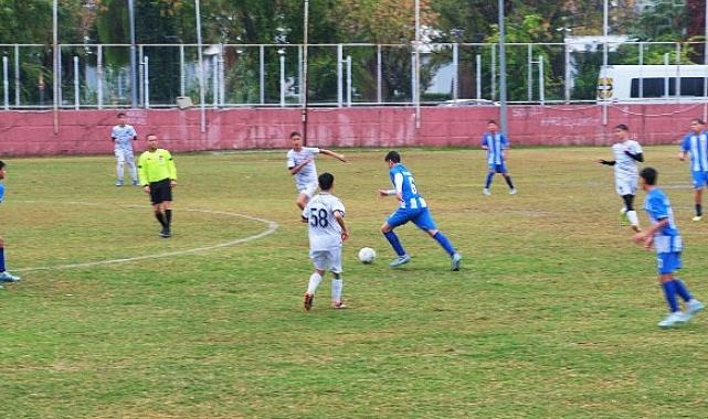 Kemer Belediye Merkez Spor evinde galip geldi