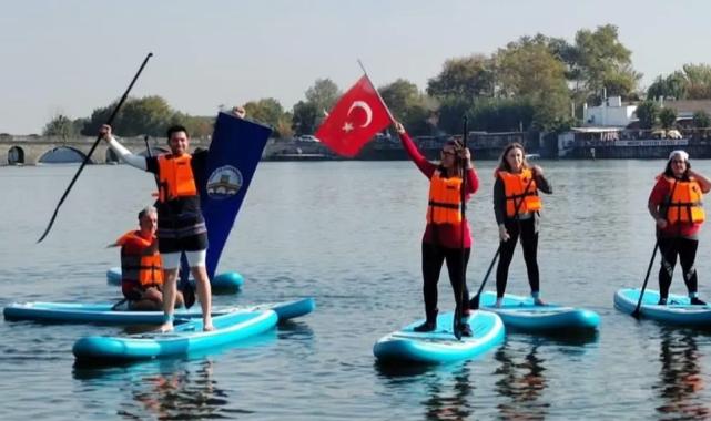 Kırkpınar Spor Bilimleri Fakültesi’nden ayakta kürek sörfü