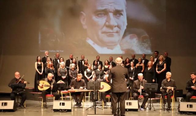 Kocaeli Ata’yı sevdiği şarkılarla yad etti