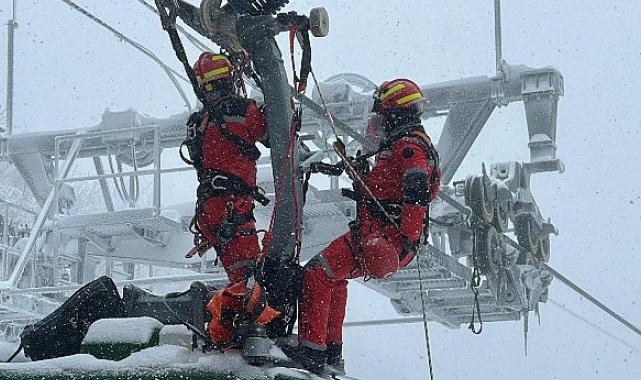 Kocaeli İtfaiyesi’nden nefes kesen eğitim tatbikatı