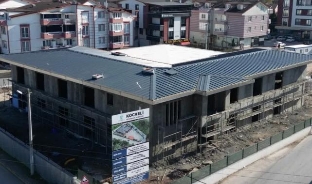 Kocaeli Kartepe itfaiye müfreze binasında çalışmalar yarıya gelindi
