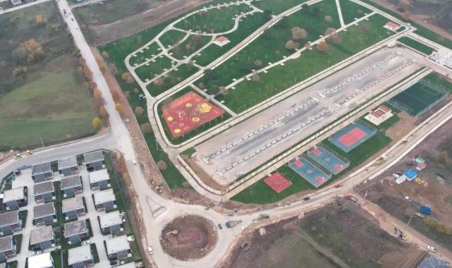 Kocaeli’nde Mahmut Çavuş Caddesi trafiğe açıldı