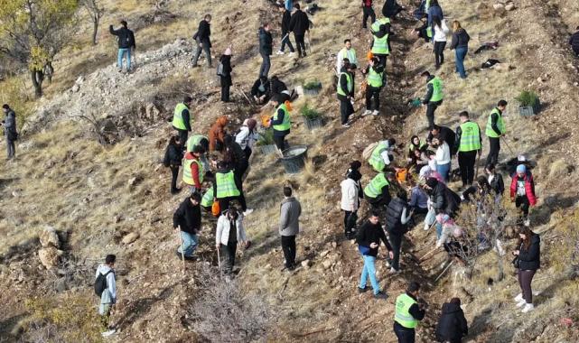 Konya’da üniversiteli gençler ‘geleceğe nefes’ oldular