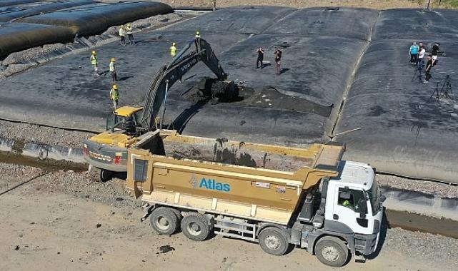 Körfez’den 1 milyon metreküp çamur çıkarıldı