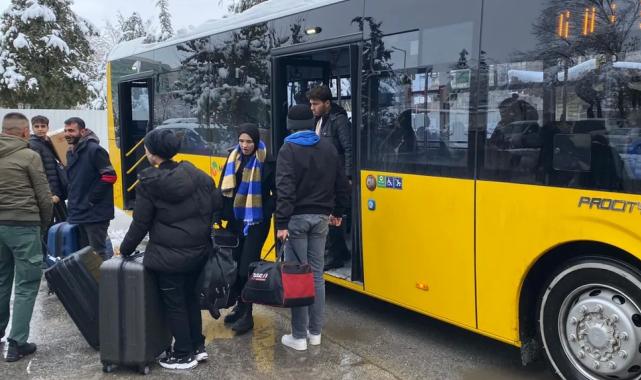 Malatya Büyükşehir, hastalara ve yolda mahsur kalanlara yardım etti