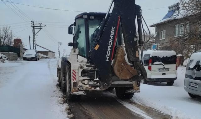 Malatya’da karla mücadele çalışmaları devam ediyor
