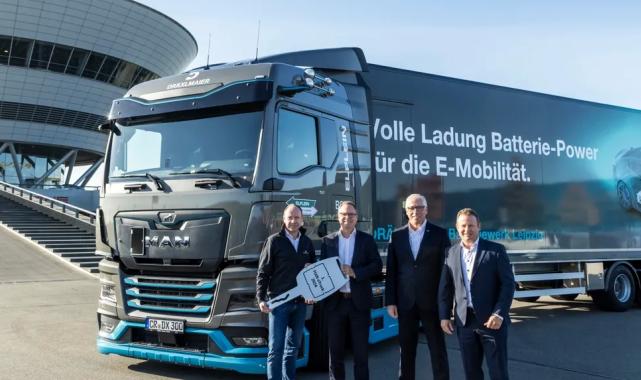 MAN ilk elektrikli çekicinin teslimatını yaptı