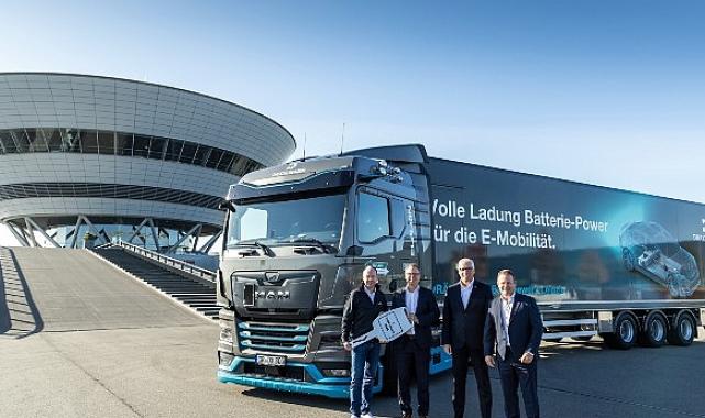 MAN yeni bir elektrik çağına giriyor: MAN ilk elektrikli çekicinin teslimatını yaptı