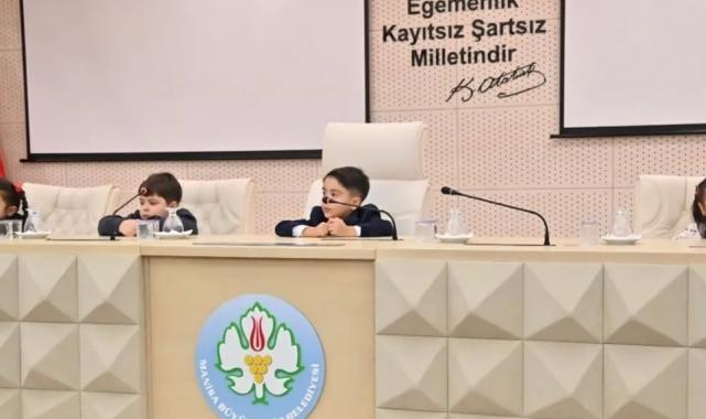 Manisa’da çocuk meclisi kuruldu