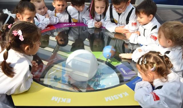 Minik astronotlar Bursa’da uzayı keşfediyor