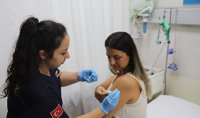 Muğla Büyükşehir Belediyesi, ücretsiz HPV aşısı desteği ile vatandaşların yanında olmaya devam ediyor.