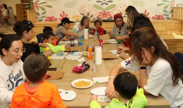 Muğla’da ‘Oyuncak Kütüphanesi’nde birlikte eğleniyorlar