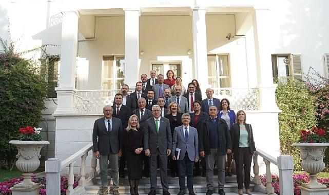 Rektör Budak, “Ege Üniversitesi olarak, meslek yüksekokullarımızı organize sanayi bölgelerine taşımak istiyoruz”