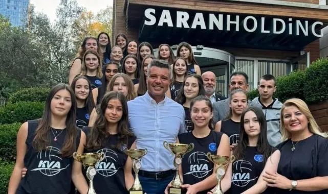 Sadettin Saran ve Başkan Hürriyet Kocaeli Voleybol Akademi’nin maçını izleyecek