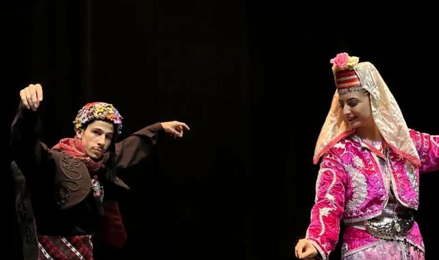 Sahne İzmit Romanya’da Türkiye’yi temsil etti