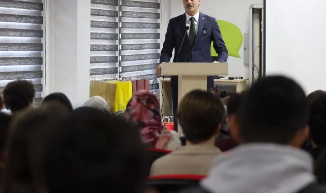 Sakarya’da sözü verilen konferans salonu kapılarını açtı