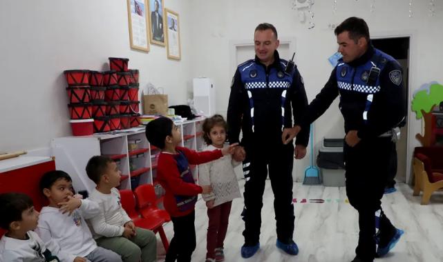 Sakaryalı minikler trafik kurallarını öğrendi